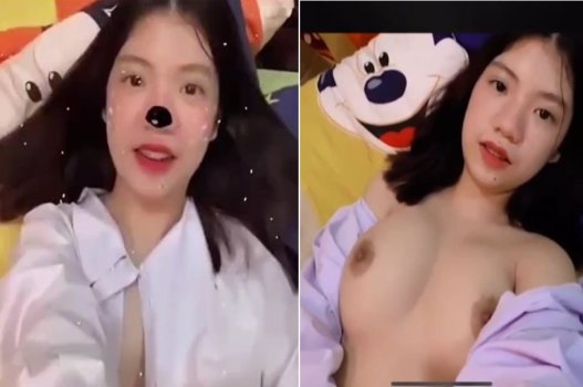 Cô gái quyến rũ nhắn tin mời bạn vào cuộc yêu bạo dạn