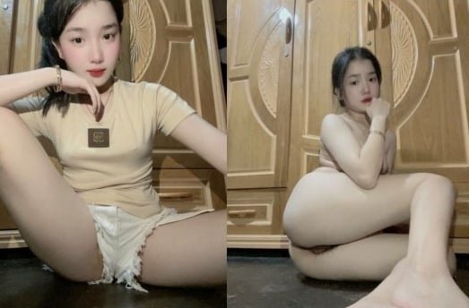 Nữ sinh viên ngại ngùng khám phá bí mật cơ thể mình
